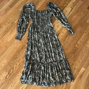 Floral Smocked midi dress